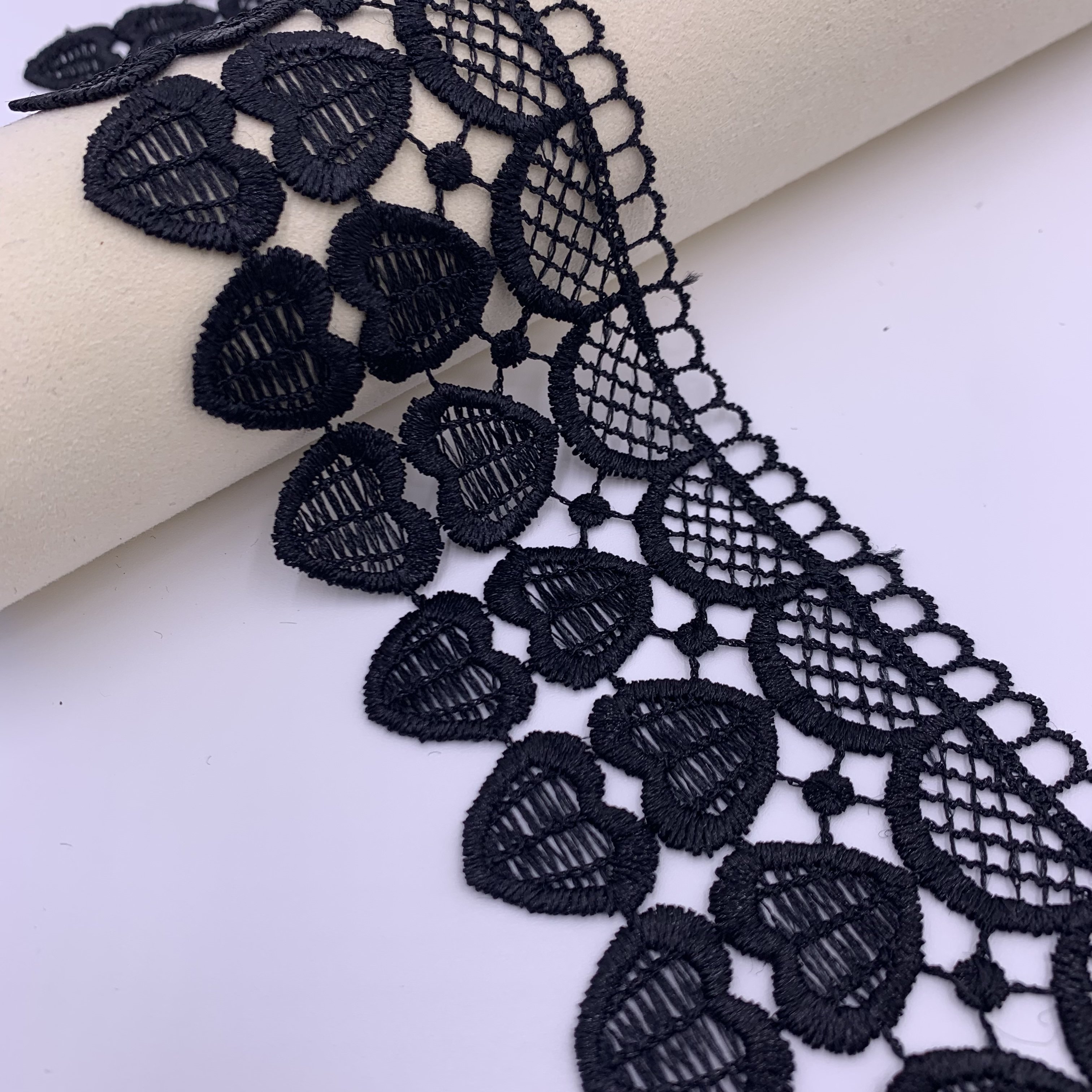 Fashion New Design Fancy Trim Lace Polyester Black Renda Water Soluble Embroidery Lace Fabric Trim