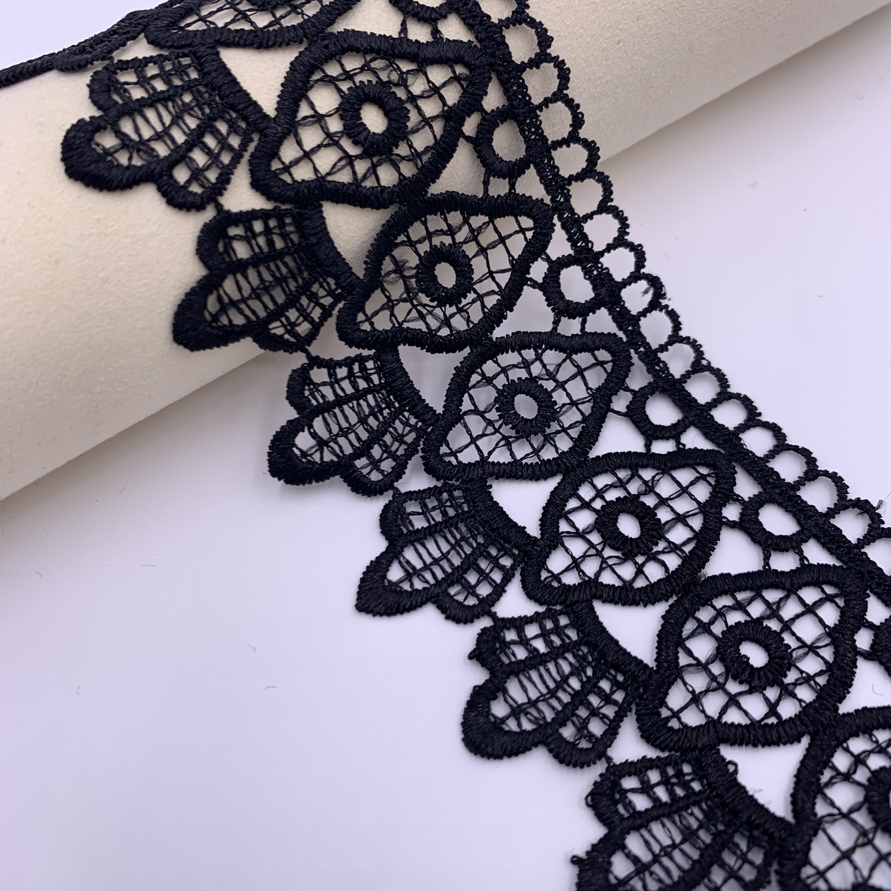 Fashion New Design Fancy Trim Lace Polyester Black Renda Water Soluble Embroidery Lace Fabric Trim