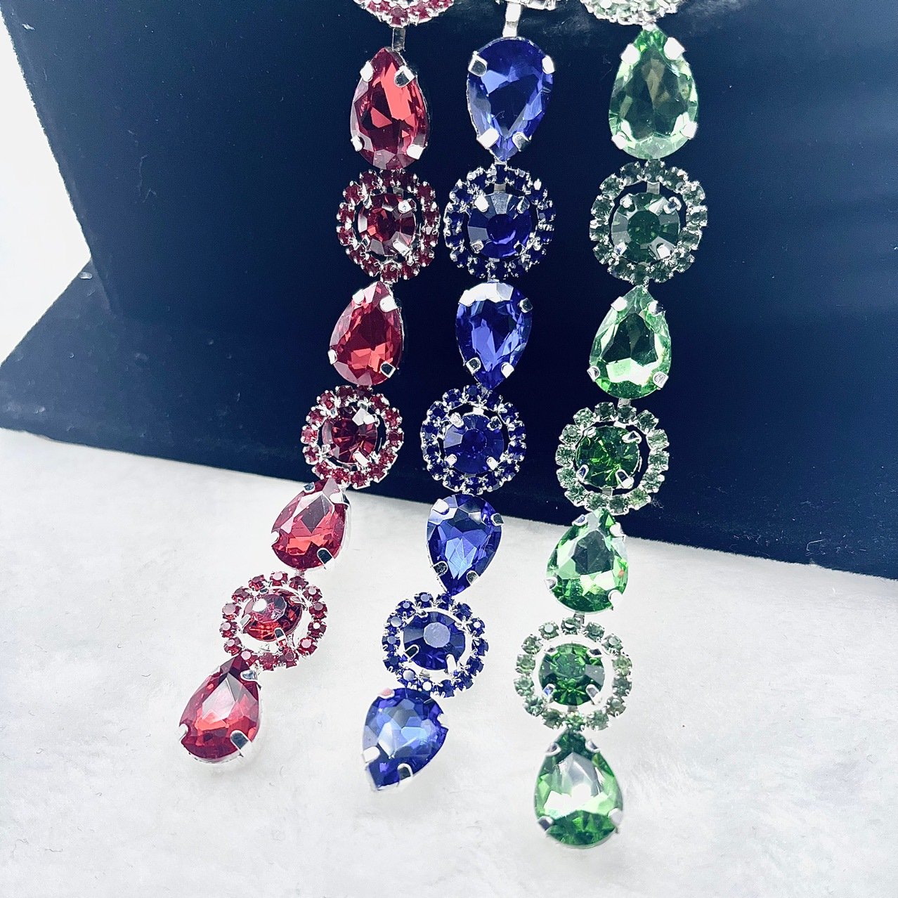Water-Drop Sunflower Rhinestone Chain Trim 1.5cm Wide Sew-On Flower Crystal Chain for Dresses Costumes Jewelry Making & Crafts