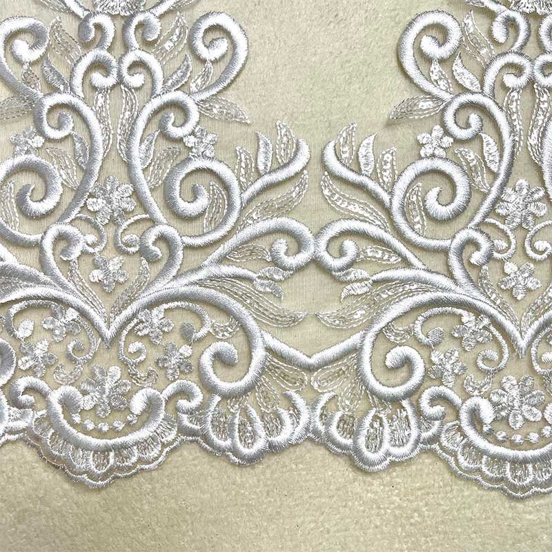 Fashion new design heavy embroidery ivory bridal border lace trim