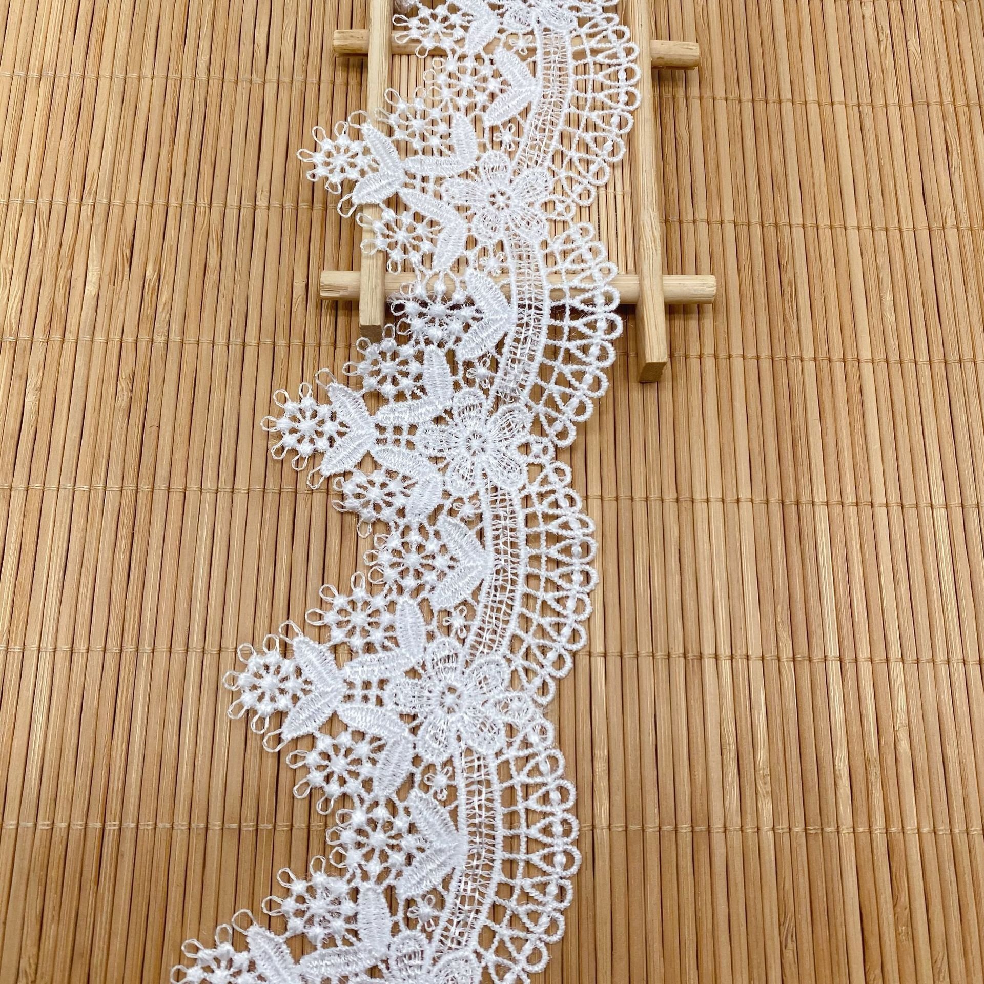 width 6.6 cm Polyester Embroidery Non-stretch Water Soluble Guipure Lace Trim for cuff dress