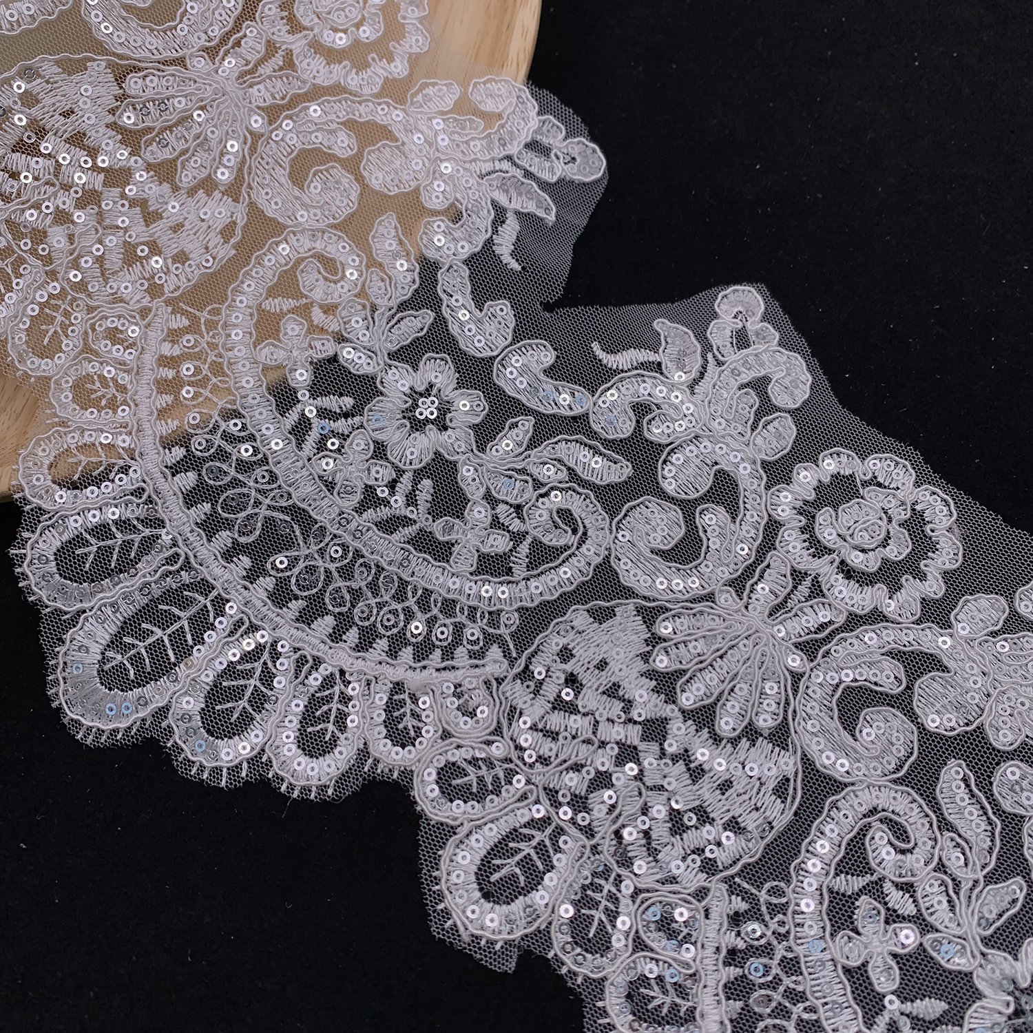 Wholesale Factory Price Shiny White Embroidery Polyester Mesh Sequin Lace Trim For Lingerie Dress