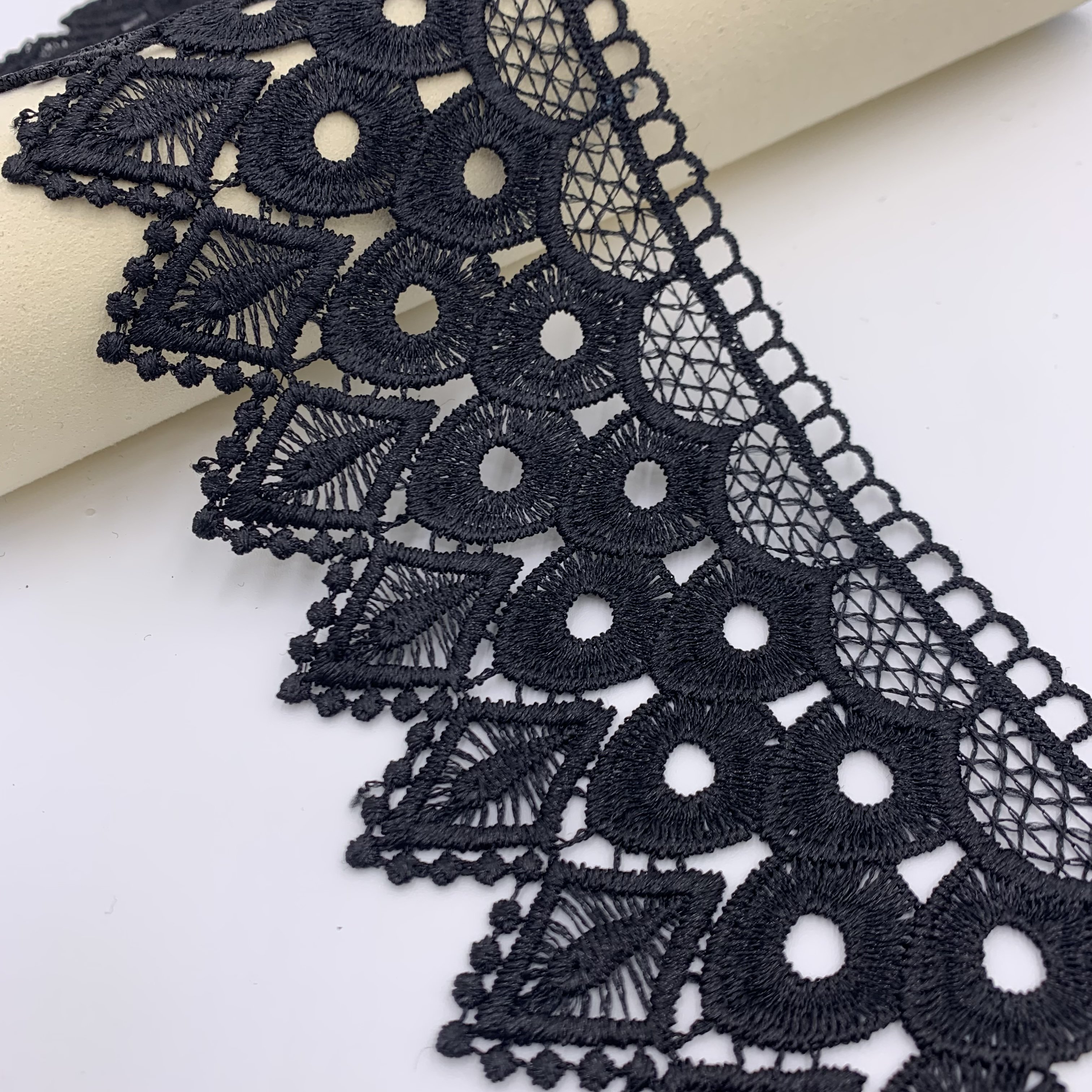 Hot Selling Wide Renda Lace Fabric Black 100% Polyester Lace Trimming Embroidery For Dress