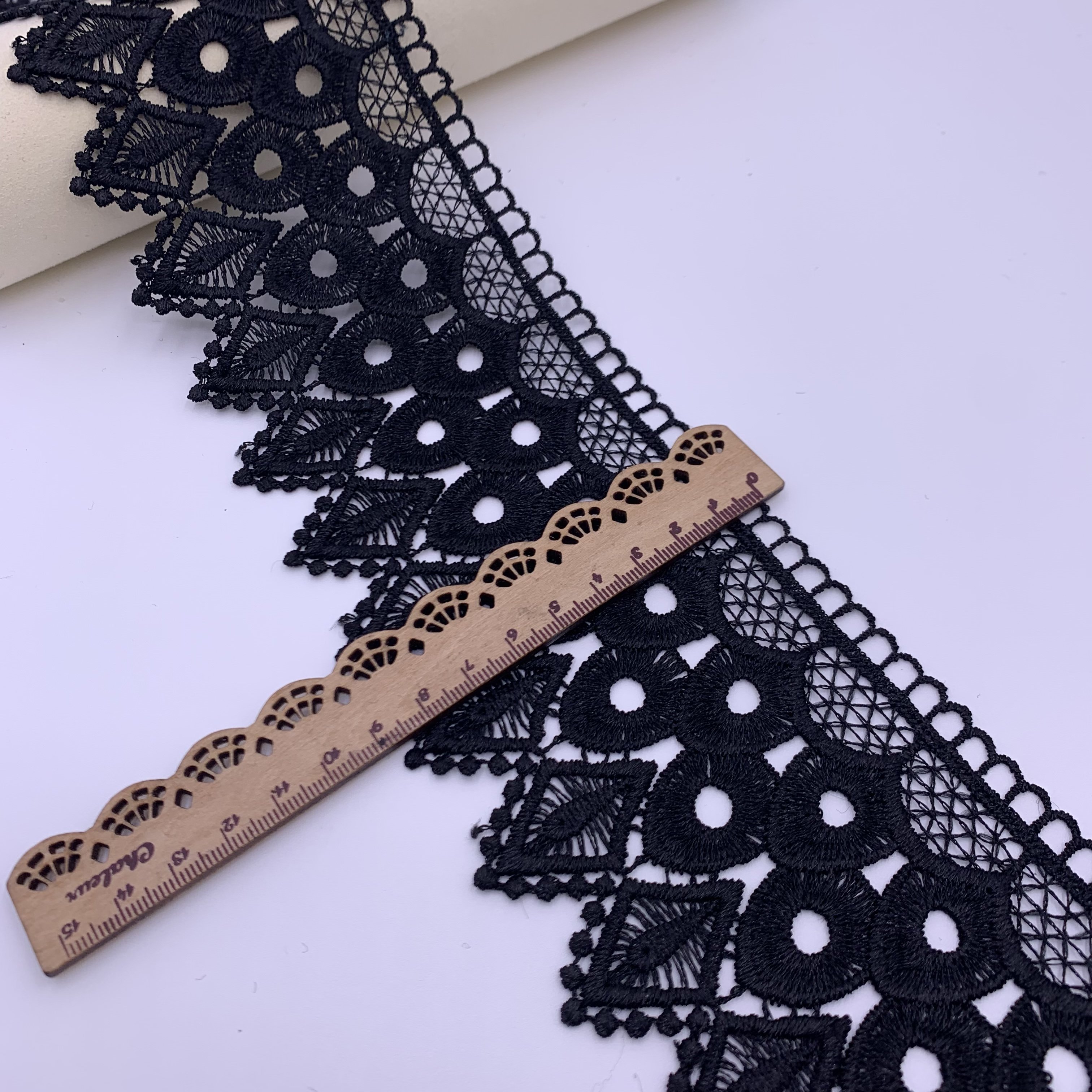 Hot Selling Wide Renda Lace Fabric Black 100% Polyester Lace Trimming Embroidery For Dress