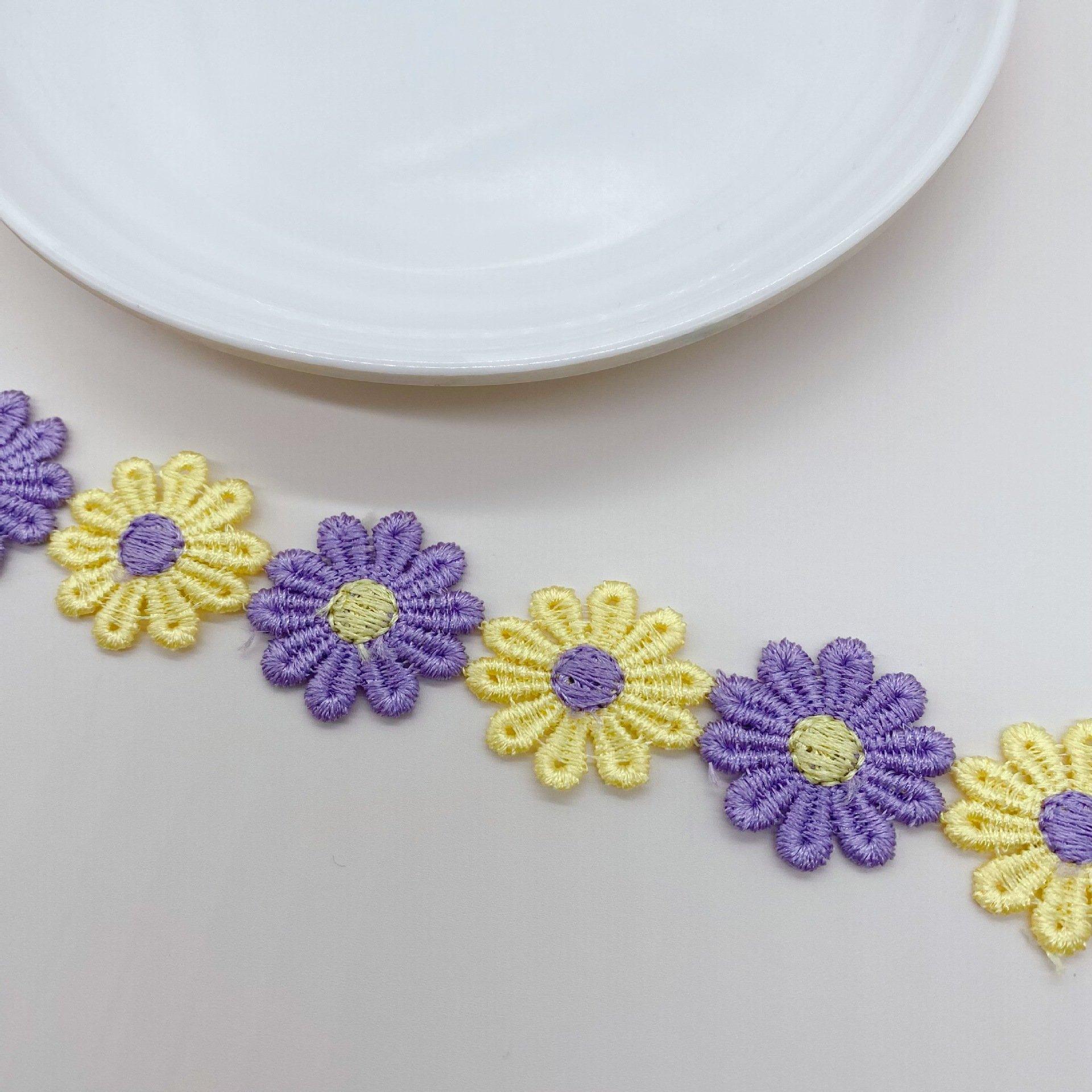 Sustainable Embroidered Lace Trim Flower Applique for Sewing Clothing Accessories for Garments Weddings Bras Mesh Fabric Type
