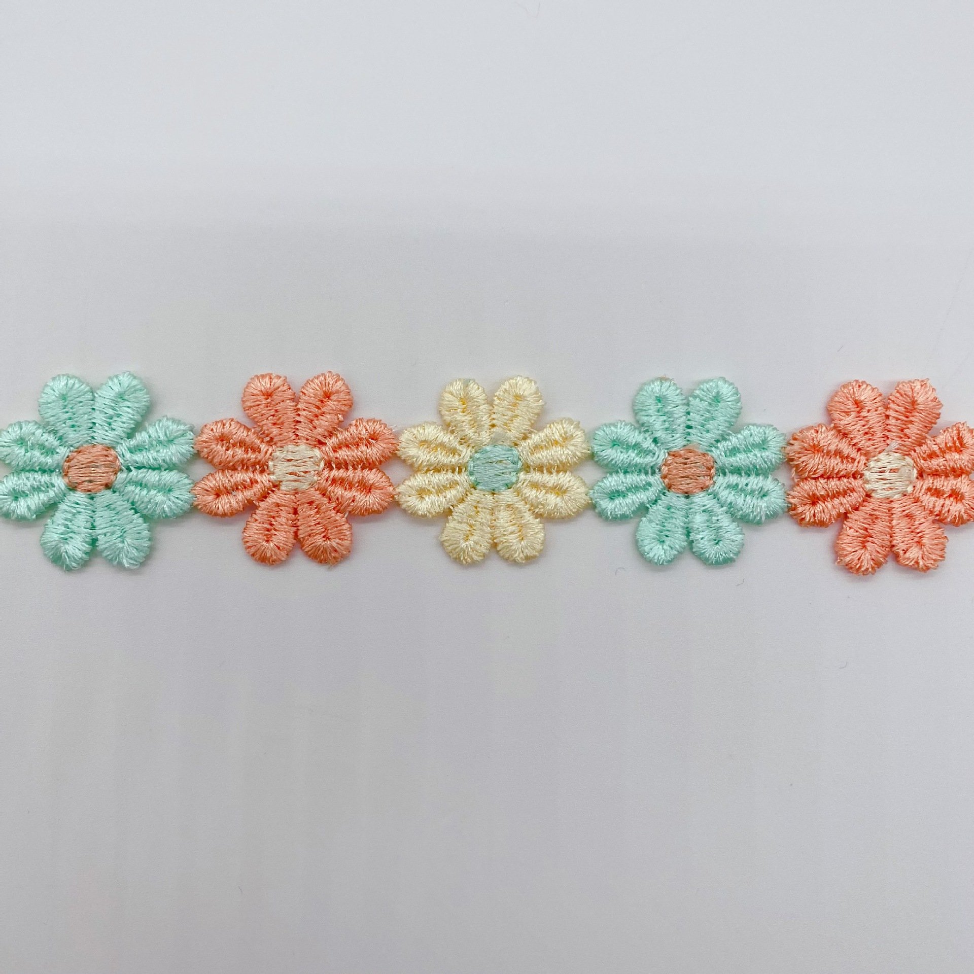 Sustainable Embroidered Lace Trim Flower Applique for Sewing Clothing Accessories for Garments Weddings Bras Mesh Fabric Type
