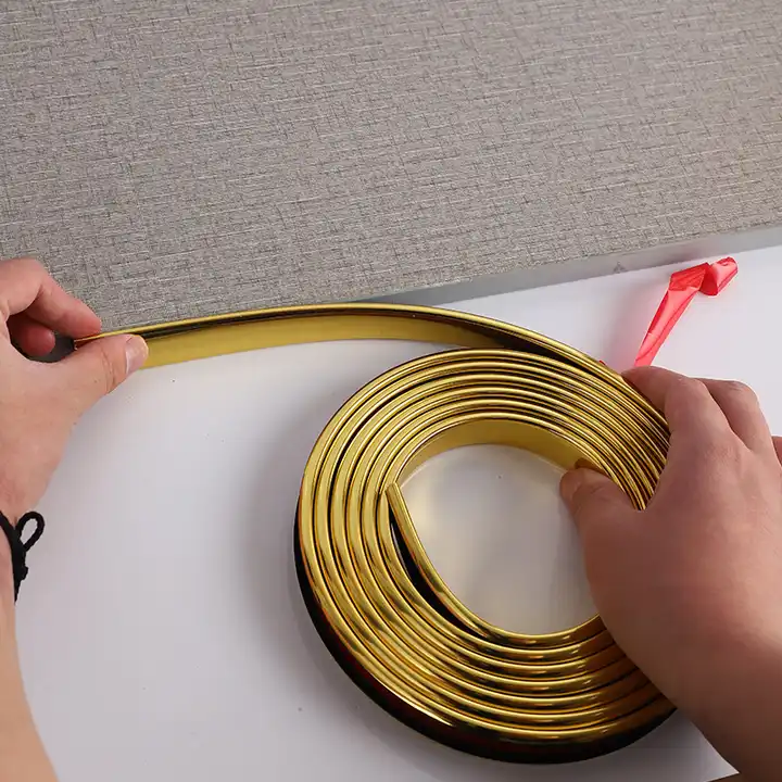Guangzhou Flexible Gold/Silver PVC U-Shaped Edge Banding U Edge Trim For Decorative Paintings Photo Frames Tables Billboards