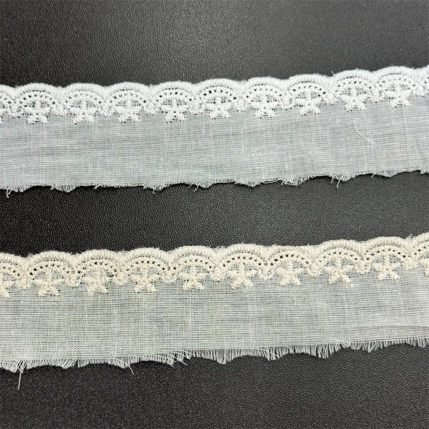 Fine woven cotton fabric carvend holes Trimming lace water soluble Embroidery border lace trim garment