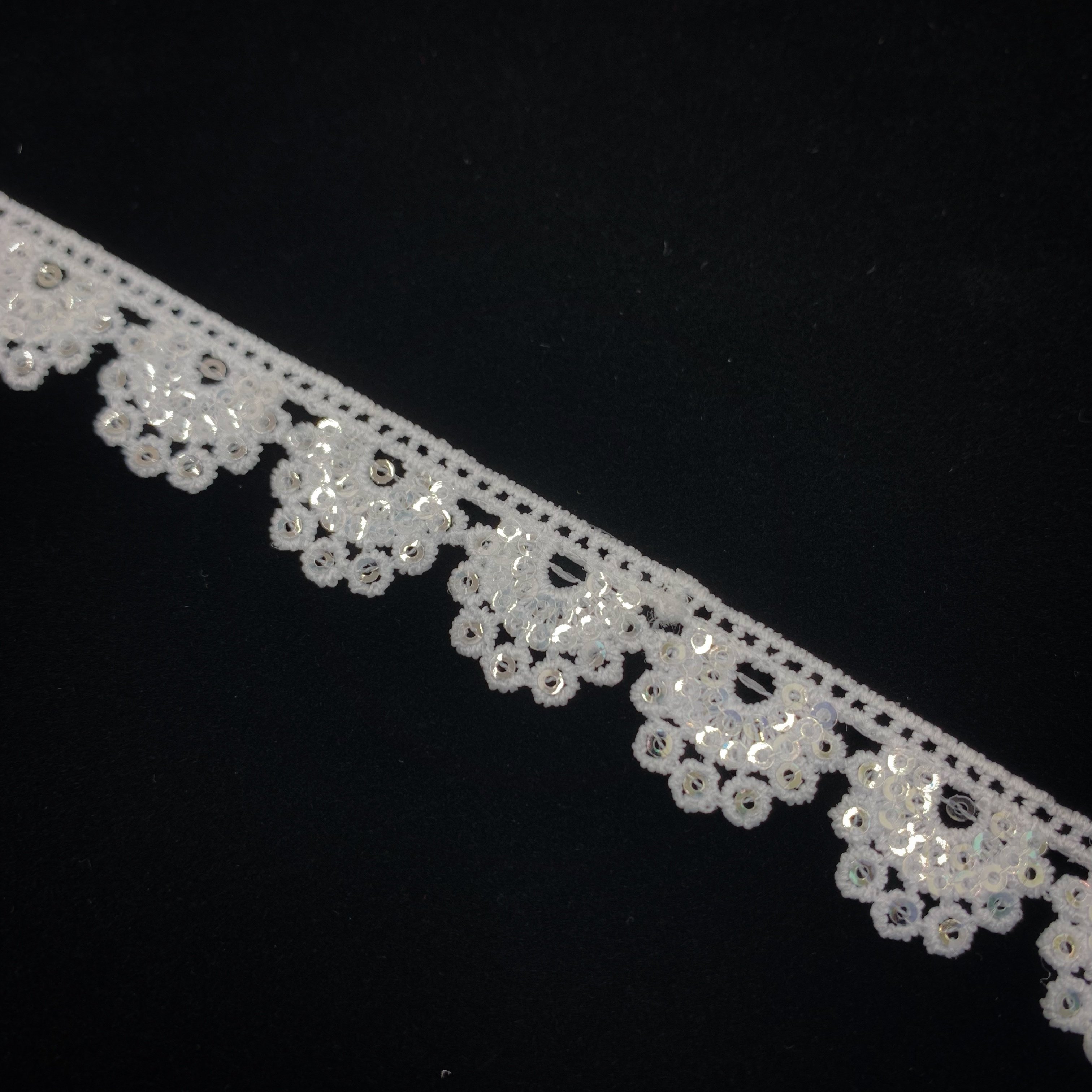Luxury Wholesale Shiny White Polyester Sequins Gpo Guipure Embroidery Lace Trim