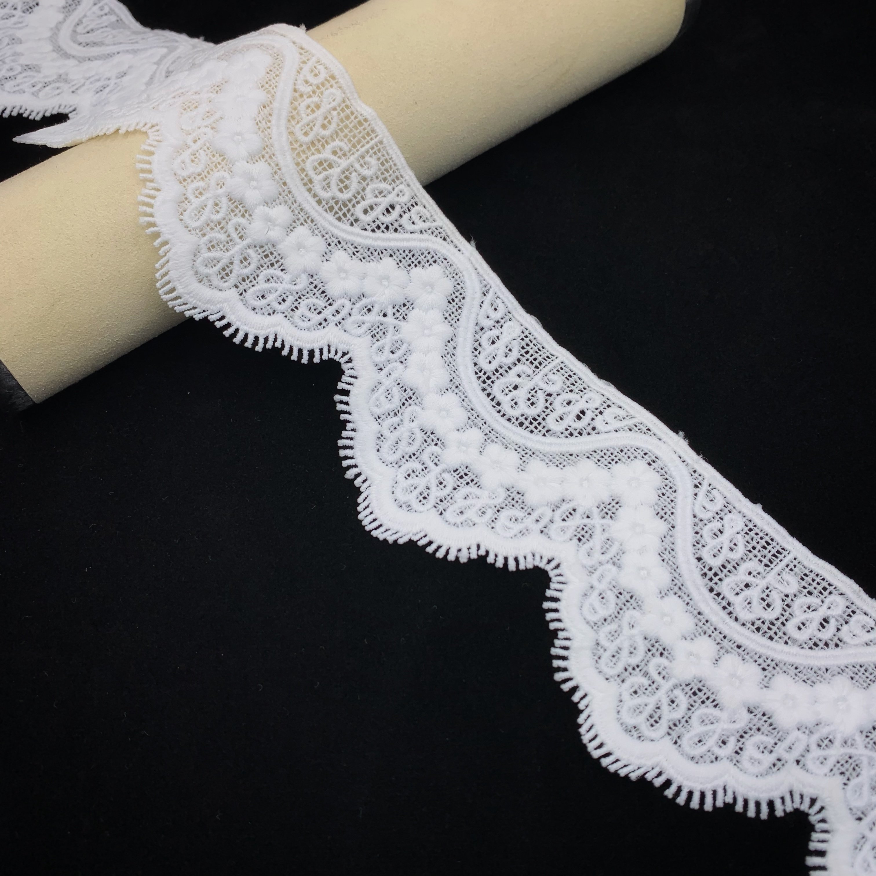 Wholesale Kg stock Fashion White Polyester Milk Silk Guipure Lace trim