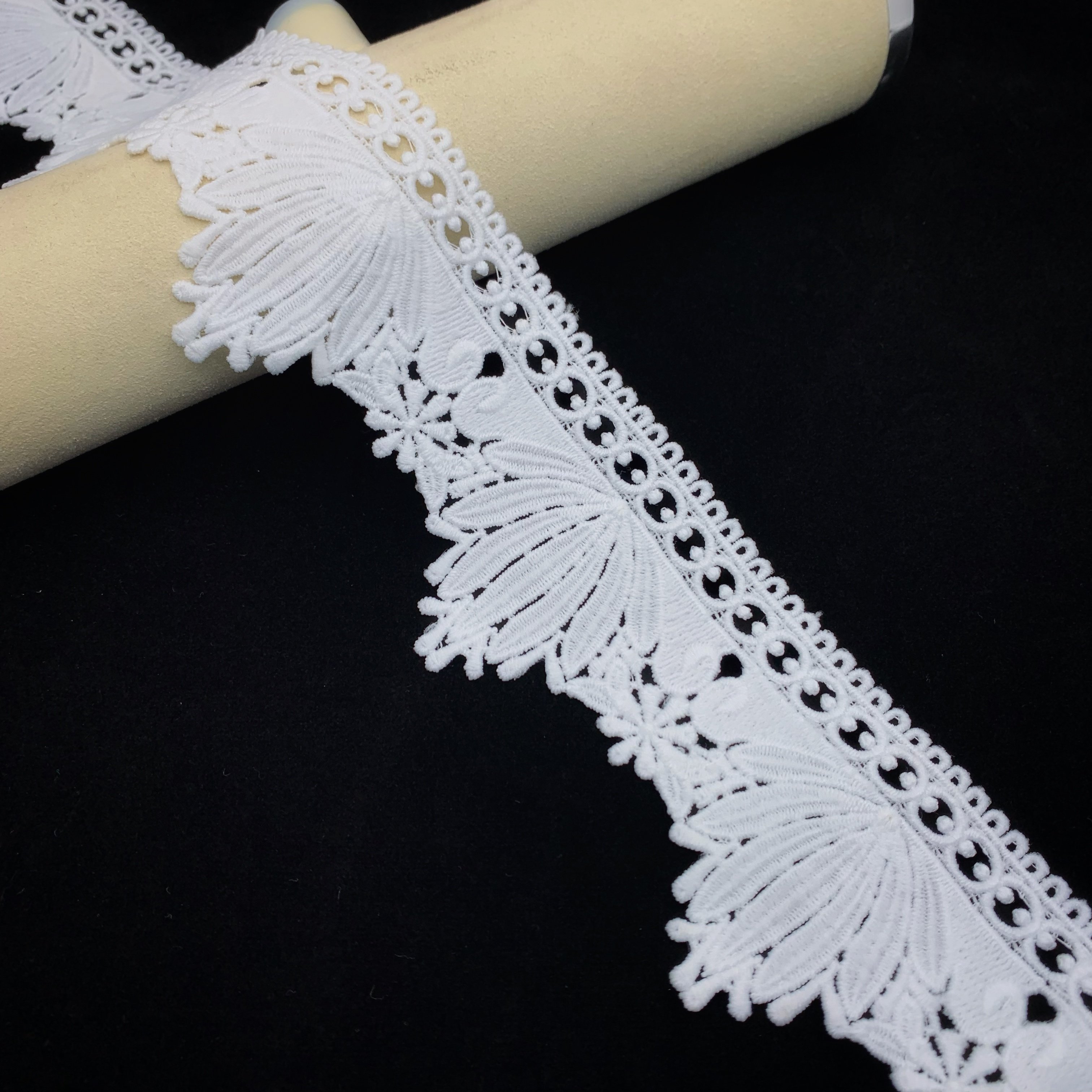 Wholesale Kg stock Fashion White Polyester Milk Silk Guipure Lace trim