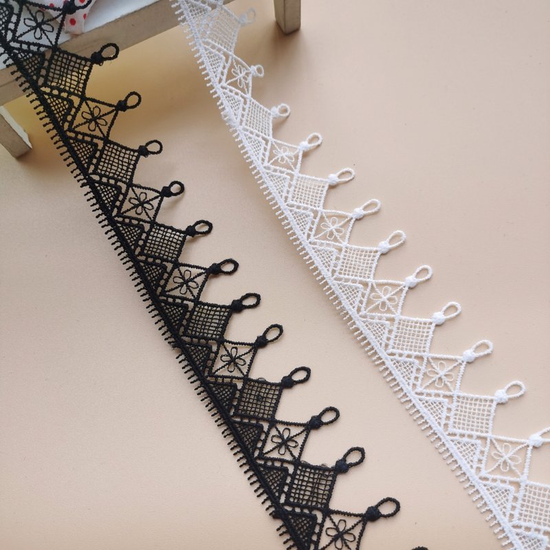 Hot Selling Embroidery Lace Ribbons White Color Beads Trims New Sewing Lace Trims Clothes Decorative Lace Trimmings