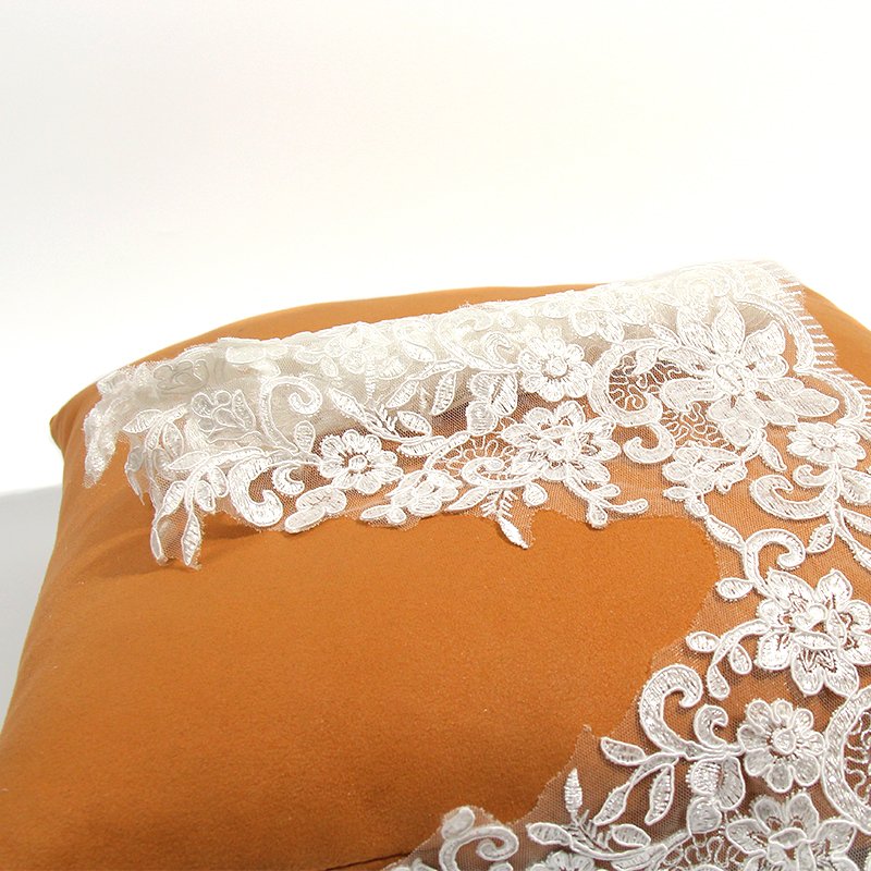 2023 New arrival white embroidery lace trimming border for wedding dresses