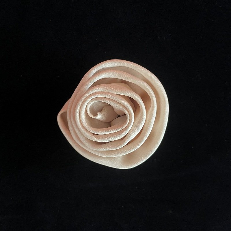 Flower Trims High End Garment Accessories Handmade Solid Color Sweet Rose Sew-On Flowers Trims For Clothing