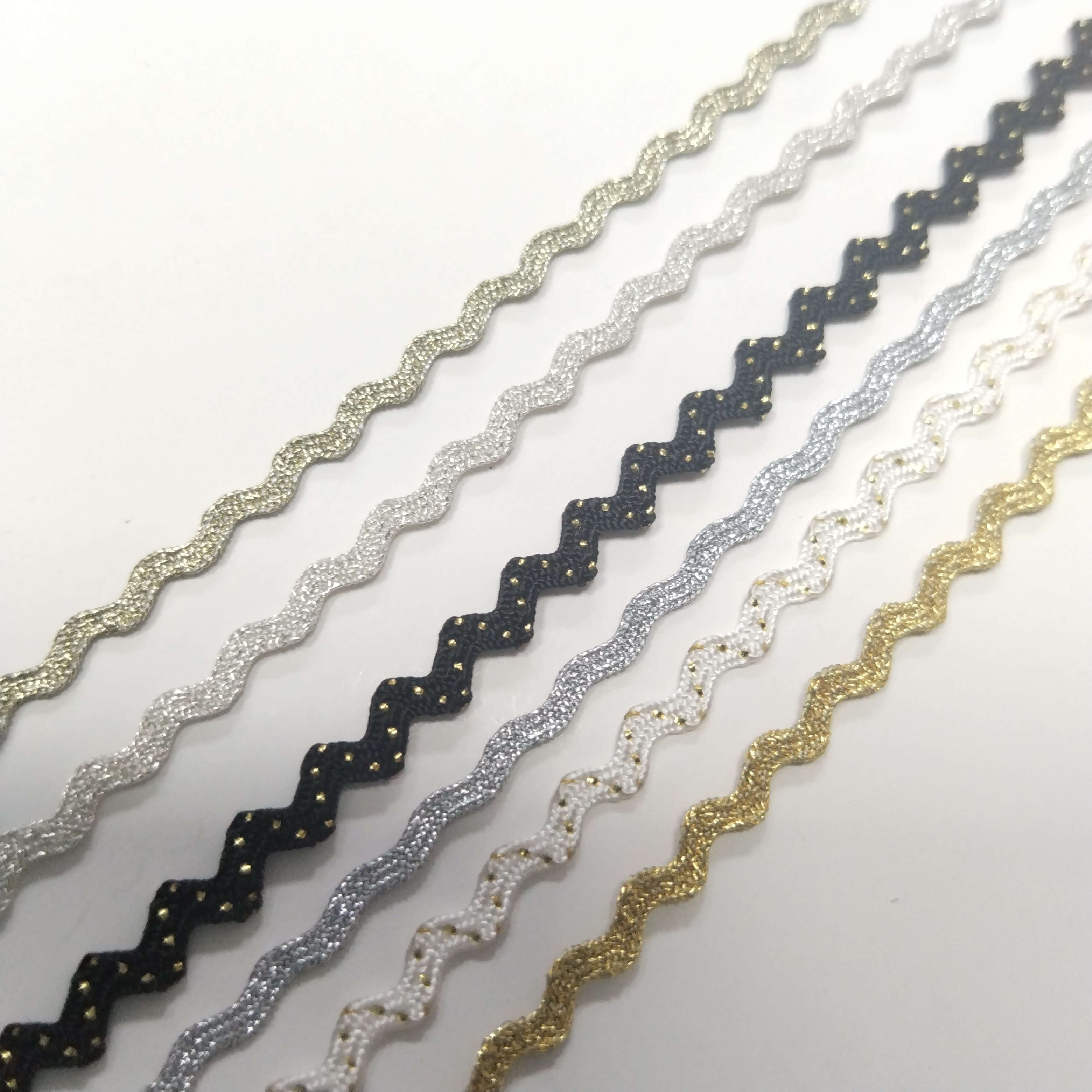 Wholesale 1.5mm 2mm rick rack Ribbon ZigZag Ribbon Silver Metallic Rick Rack Trim Rayon Ric Rac Tape Ribbon