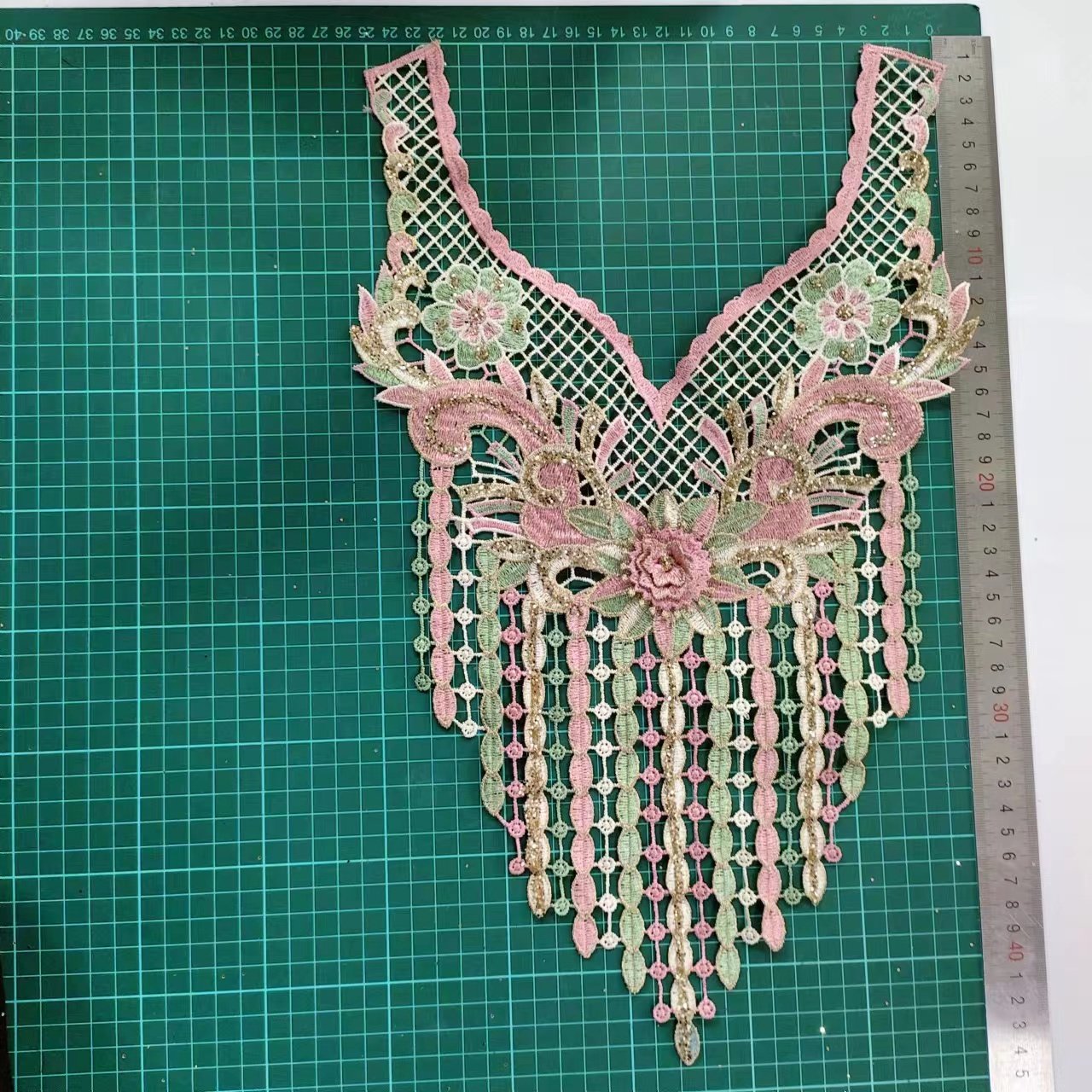 Multi-color custom high-quality Embroidery Collar Decoration Lace fabric ribbon Gold Thread Shiny decorative neckline