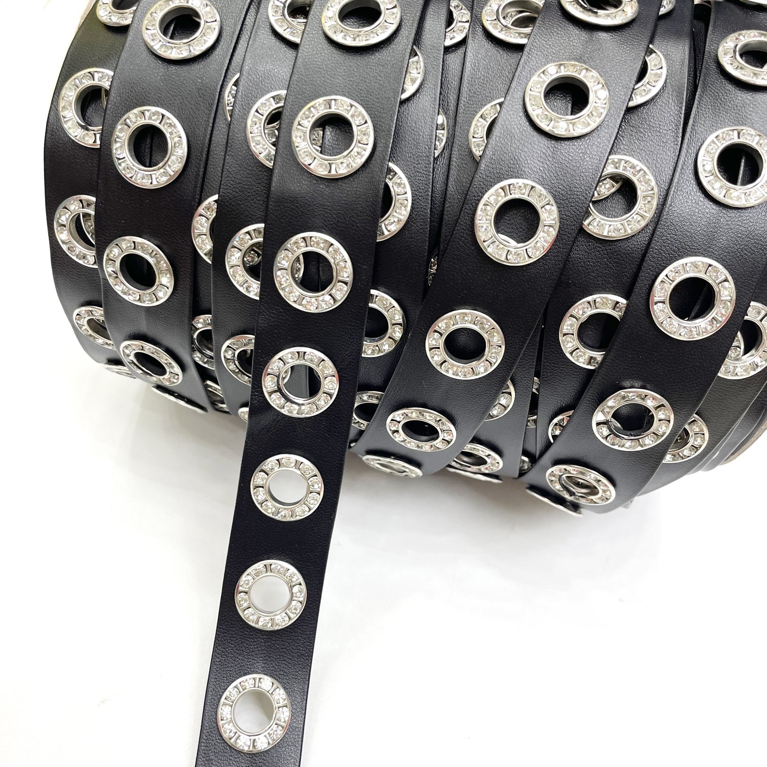 tr002 Custom PU leather lace tape rhinestone eyelet leather trim for decoration