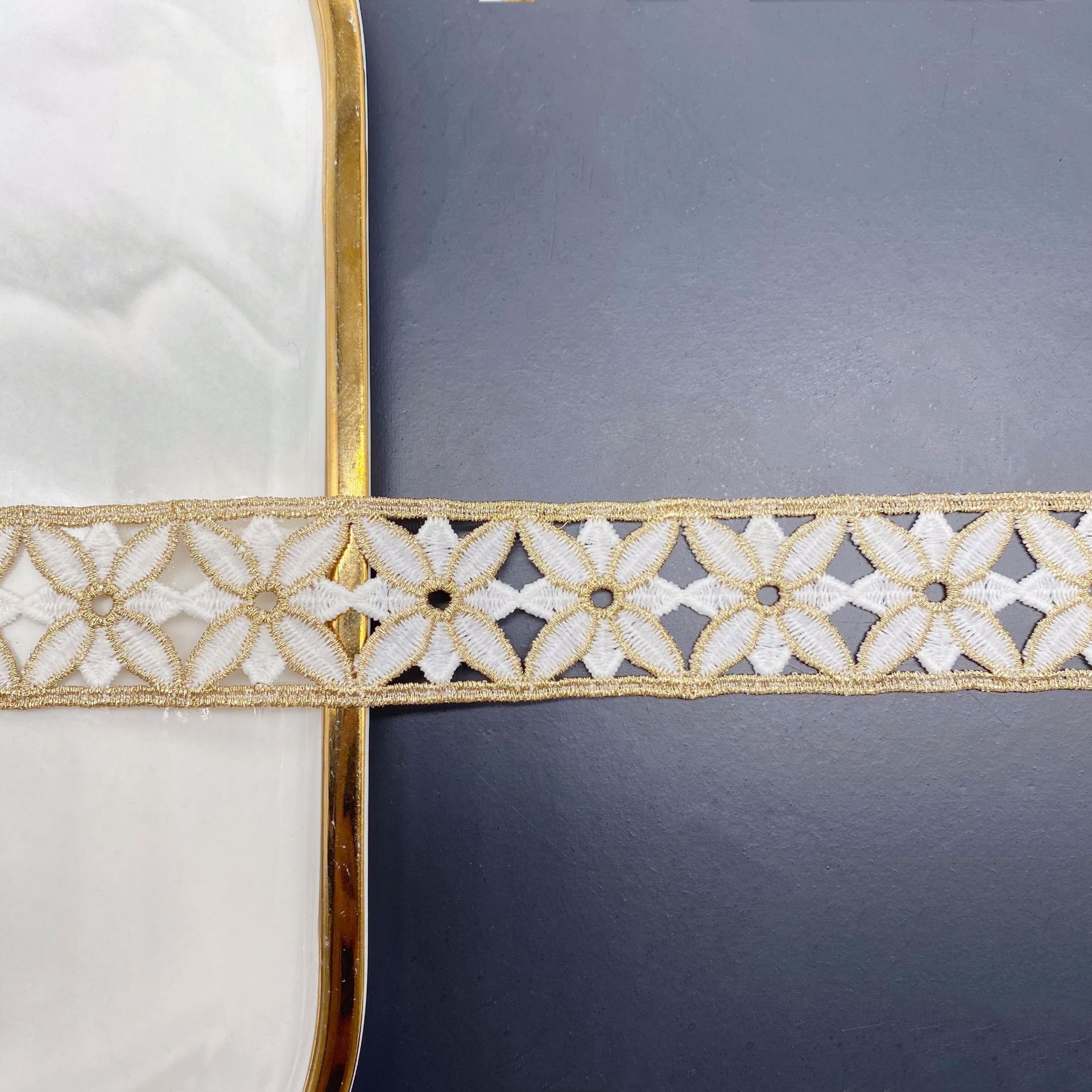 LS723 Home Textile Accessories Fancy Flower Hollow Embroidery Lace Trim Gold Barcode Decorative Lace