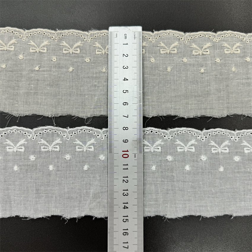Fine woven cotton fabric carvend holes Trimming lace water soluble Embroidery border lace trim garment