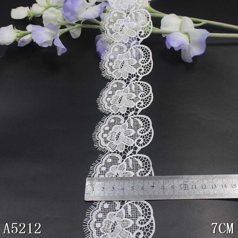 Hot Sale Guipure Lace Trimming High Quality White flower chemical Lace Trim Embroidery border Lace Trim