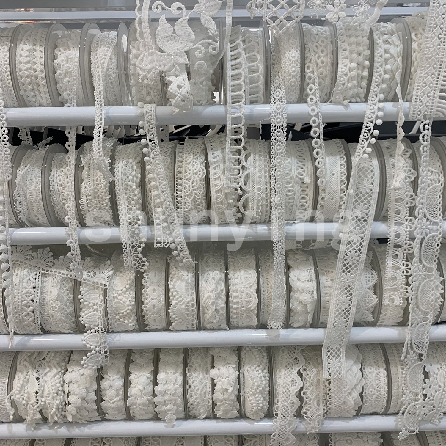 Wholesale Customized New Design Chemical Gupure Fancy Luxury Embroidery Lace Trim