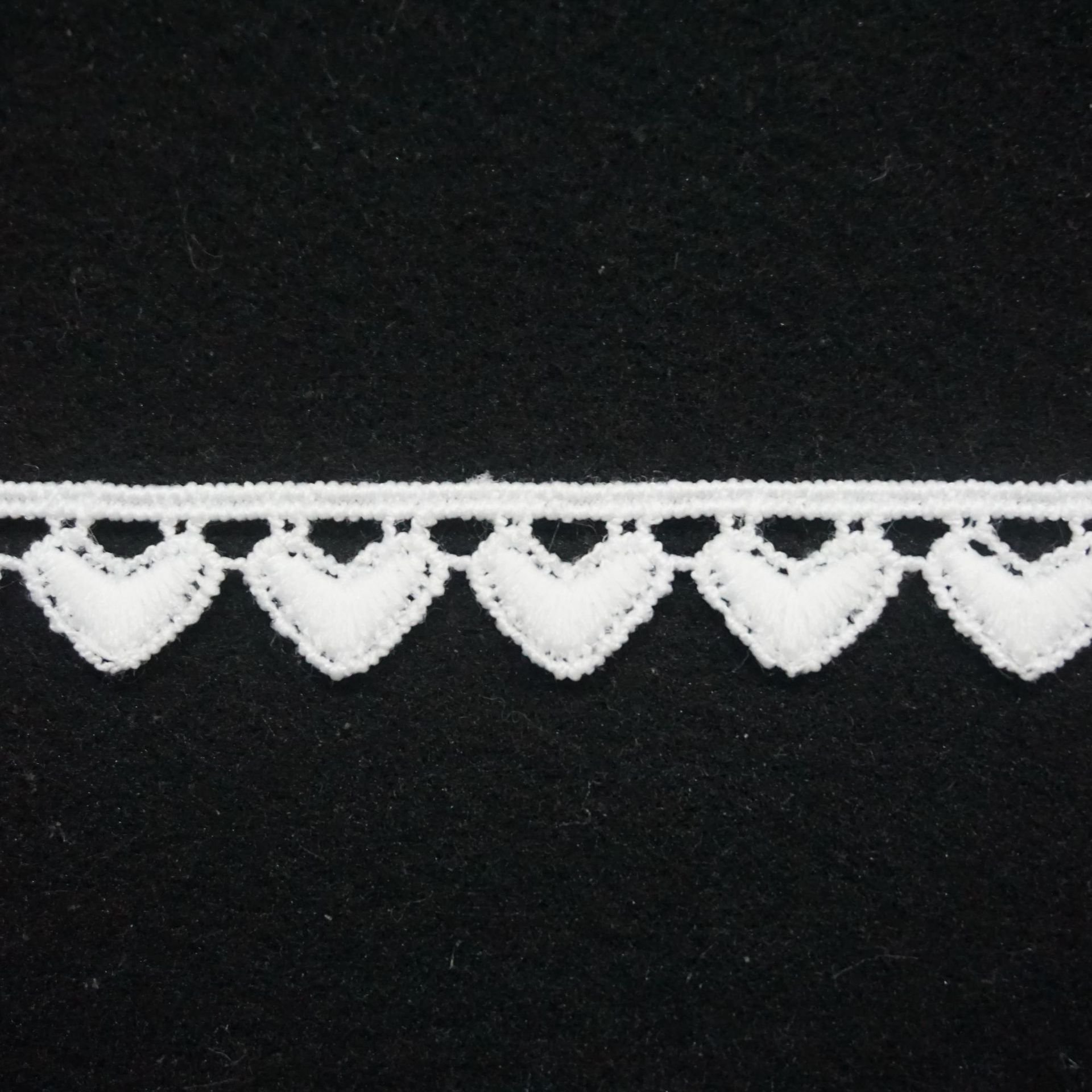 High Quality 1.5 cm Water Soluble Milk Silk Lace Trim Hollow Embroidery Mesh Clothing Skirt Sleeve Garment Curtain Made Tulle