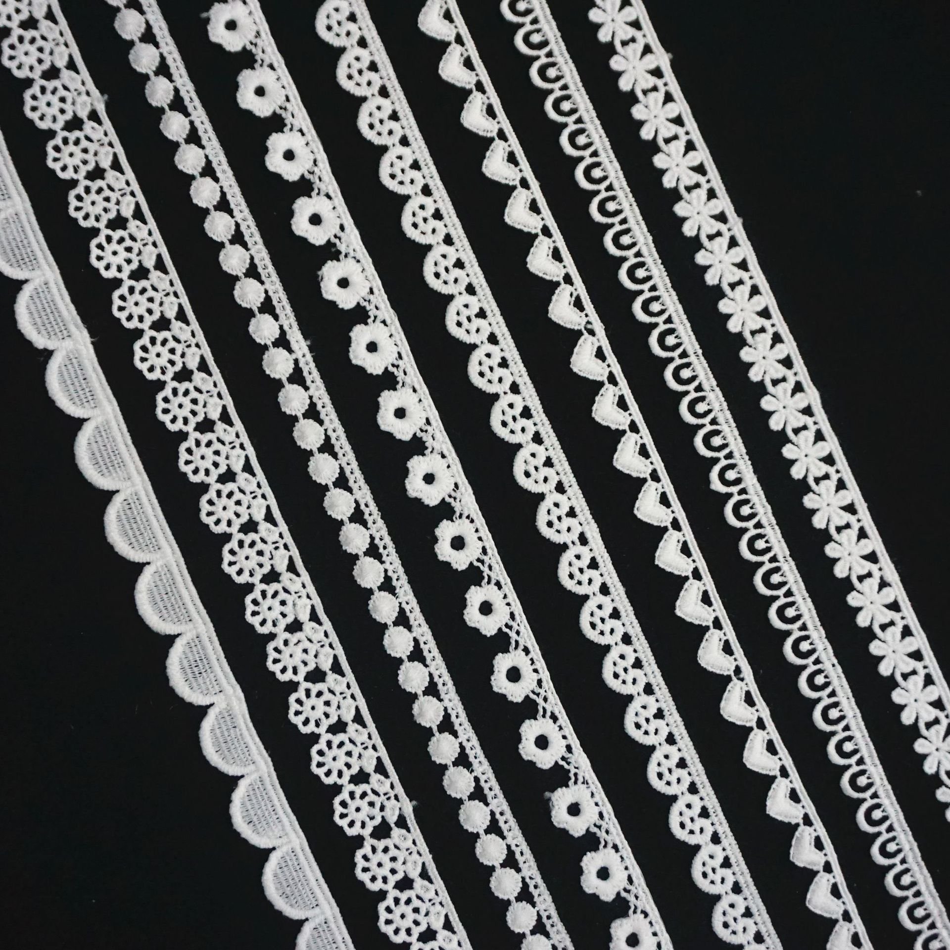 High Quality 1.5 cm Water Soluble Milk Silk Lace Trim Hollow Embroidery Mesh Clothing Skirt Sleeve Garment Curtain Made Tulle