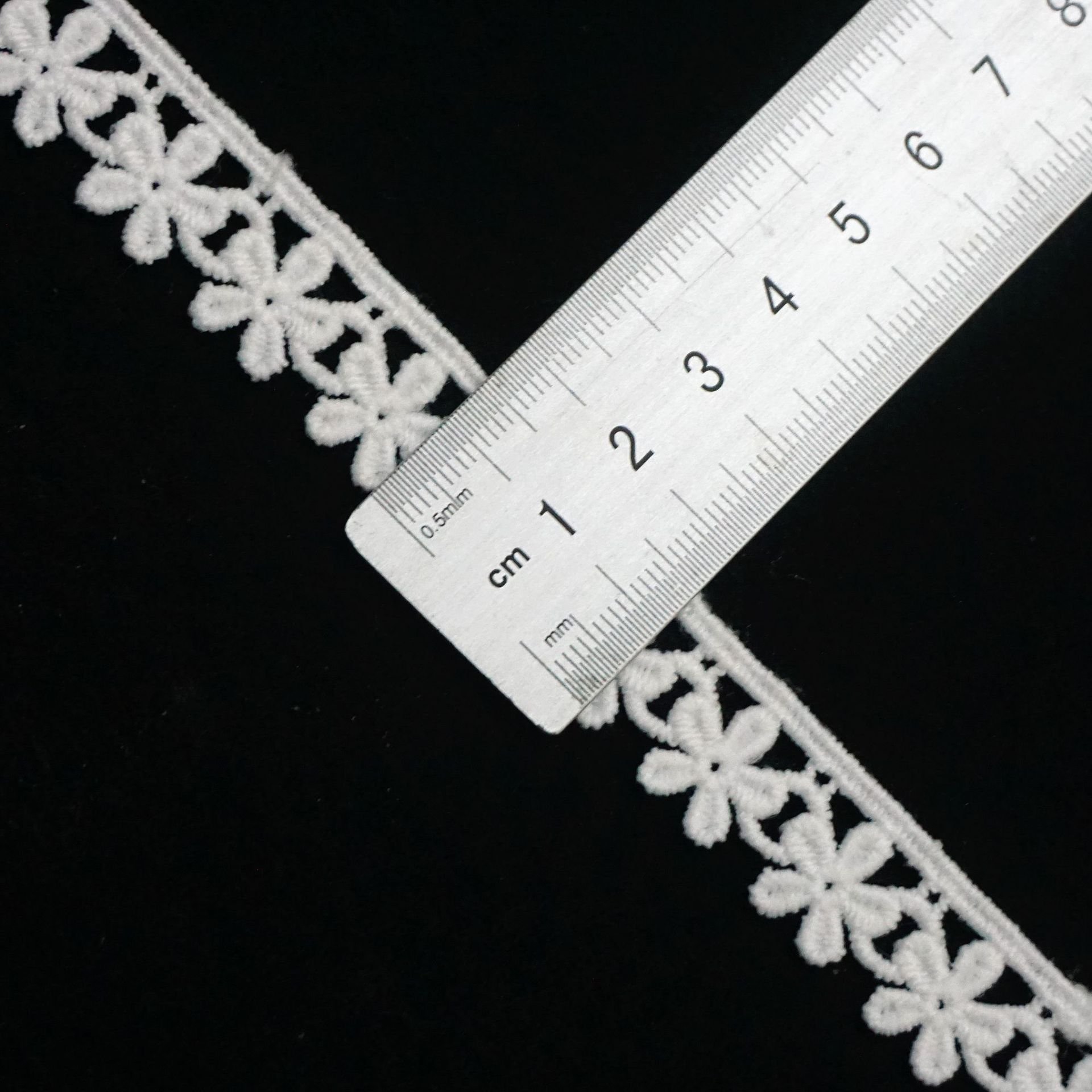 High Quality 1.5 cm Water Soluble Milk Silk Lace Trim Hollow Embroidery Mesh Clothing Skirt Sleeve Garment Curtain Made Tulle