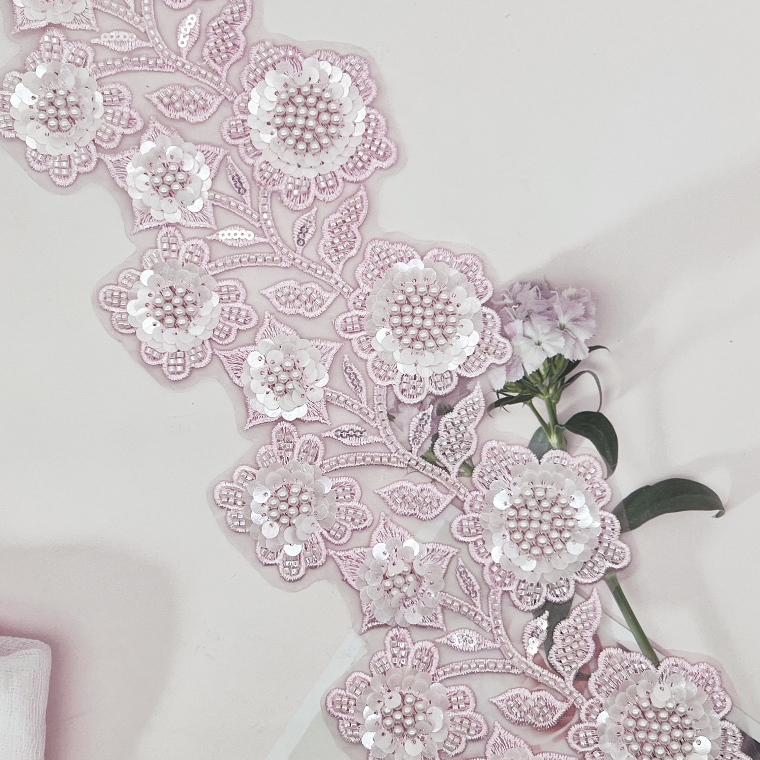 2024 New Pakistan high-end clothing accessories white beaded embroidered bridal accessories water soluble lace trim