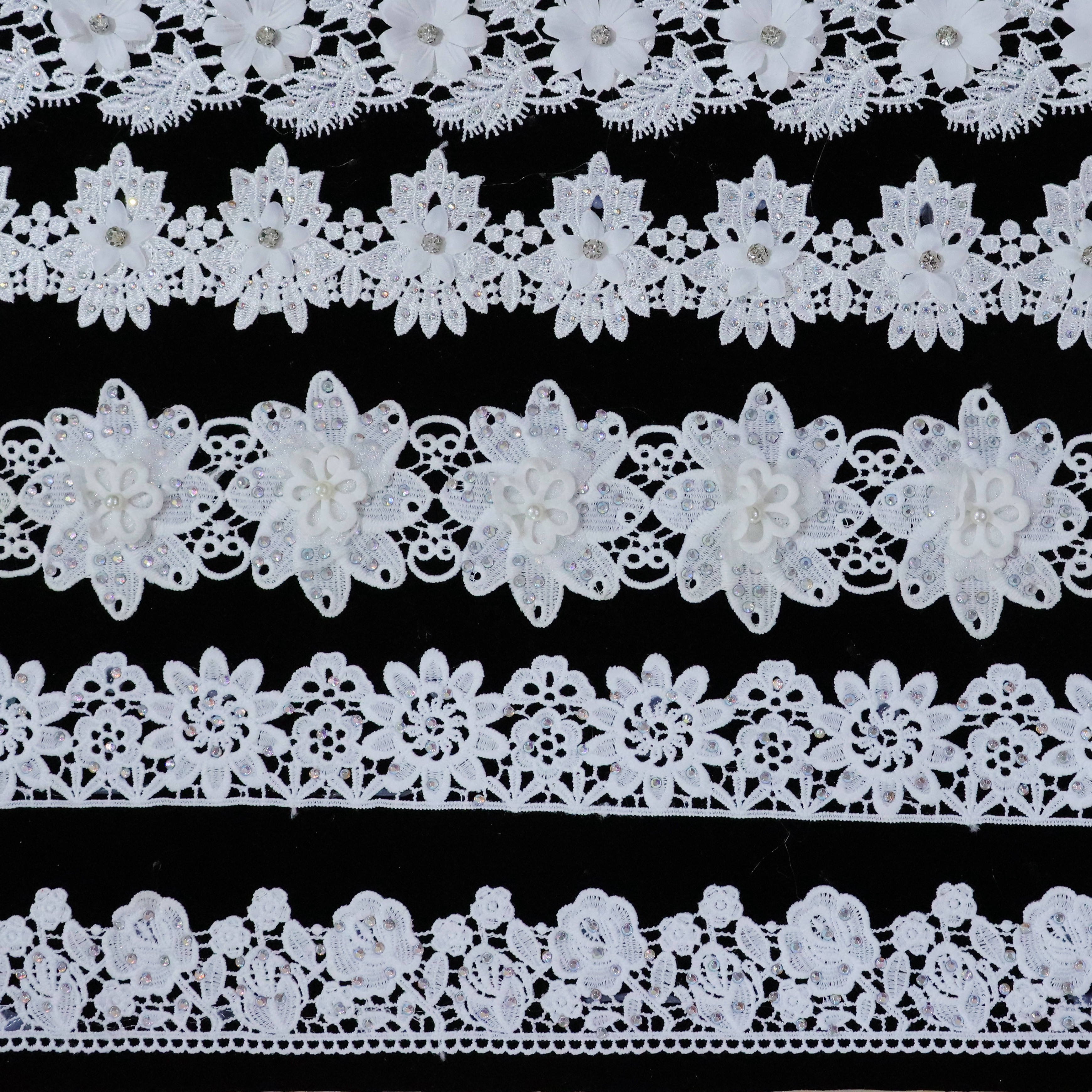 Ribete de diamantes wholesale shiny rhinestones 3d flower lace trim bridal white sequin nylon lace trim for lingerie decoration