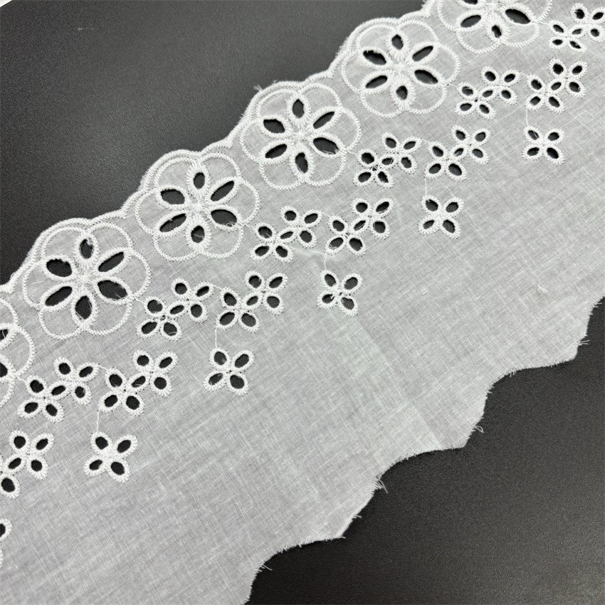 Fine woven cotton fabric carvend holes Trimming lace water soluble Embroidery border lace trim garment