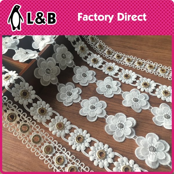 cheap lace 2018 new sewing bulk milk silk embroidered bridal lace trim