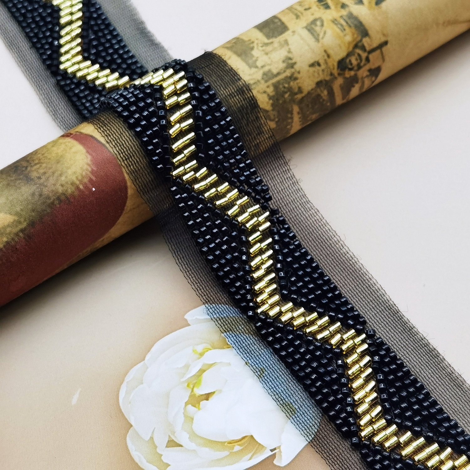 2023 White pearls beaded lace trim ribbon with rhinestone decorate on bridal dress waist for garment accessories