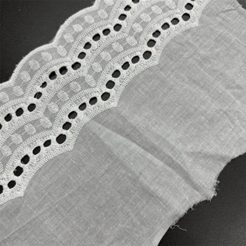 Fine woven cotton fabric carvend holes Trimming lace water soluble Embroidery border lace trim garment