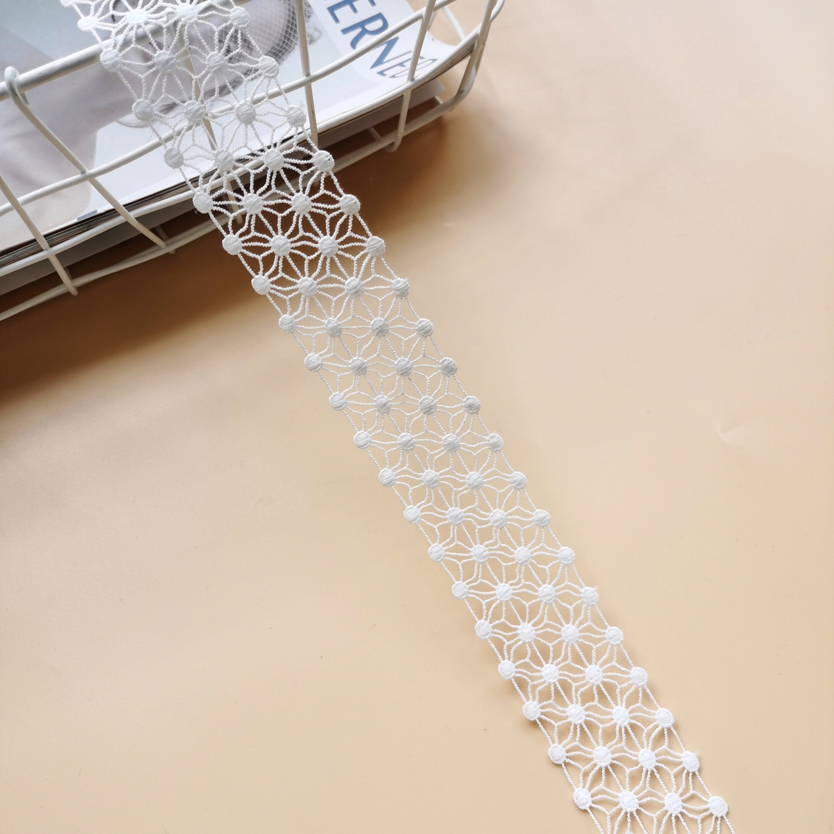 Stock Selling White Embroidery Polyester Fabric Lace Material Trimming Lace For Women's Clothes