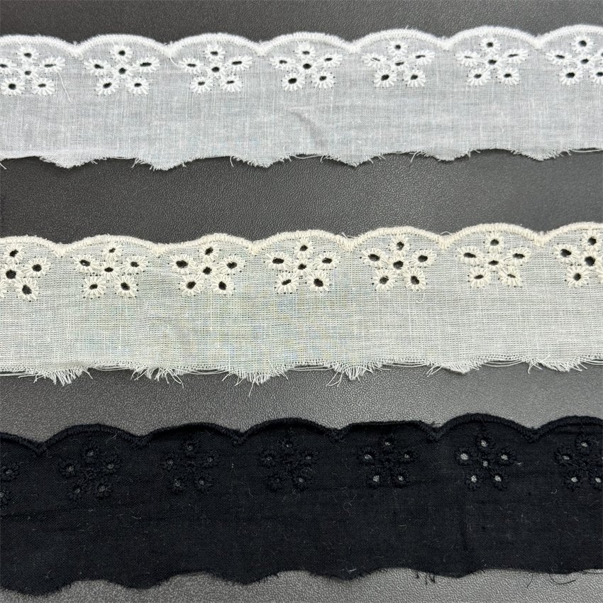 Fine woven cotton fabric carvend holes Trimming lace water soluble Embroidery border lace trim garment