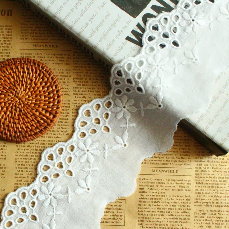Luxurious white 100% cotton embroidery with water-soluble lace trim Embroidery lace decorative accessories