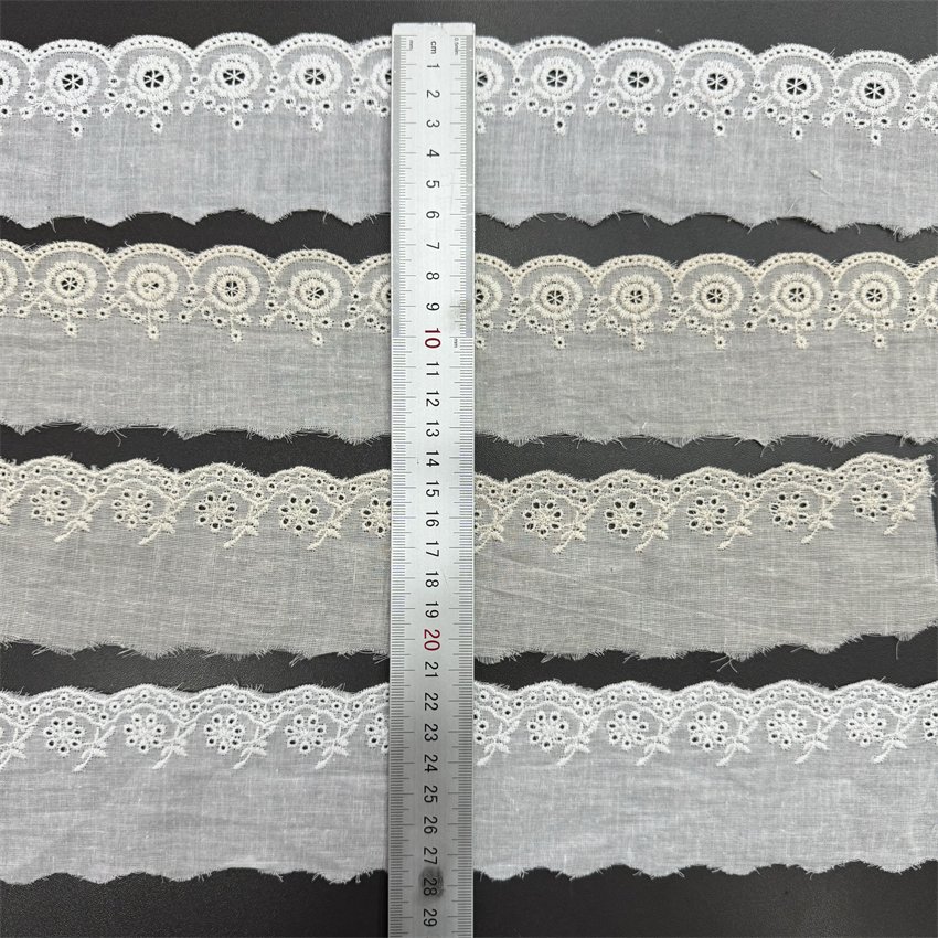 Fine woven cotton fabric carvend holes Trimming lace water soluble Embroidery border lace trim garment
