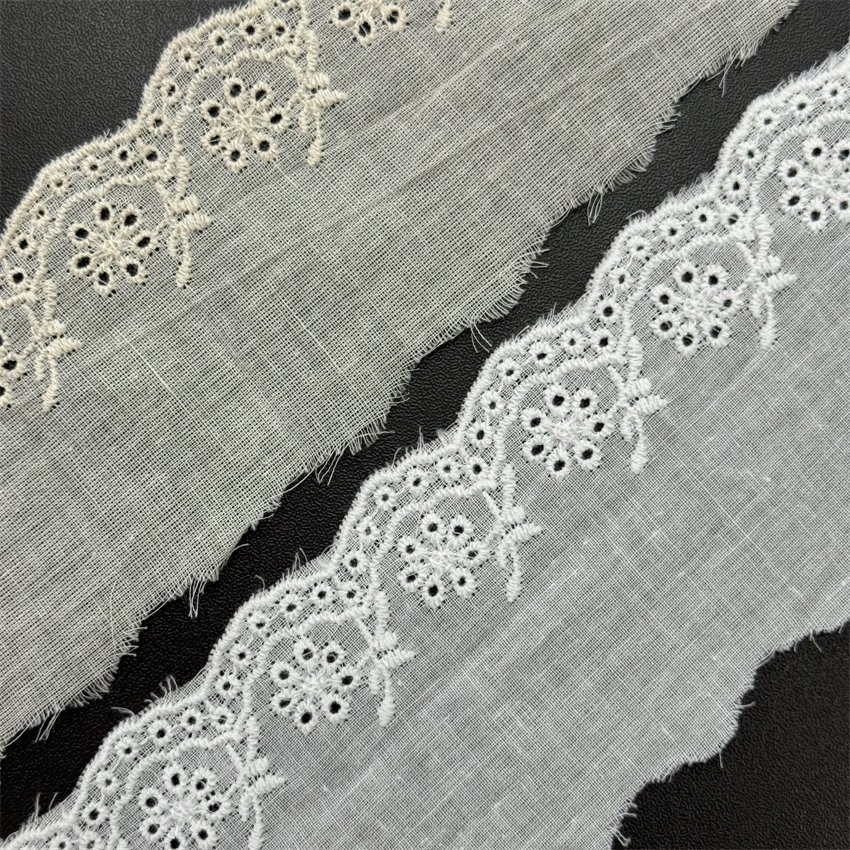 Fine woven cotton fabric carvend holes Trimming lace water soluble Embroidery border lace trim garment