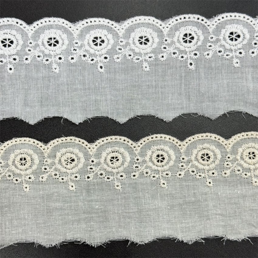 Fine woven cotton fabric carvend holes Trimming lace water soluble Embroidery border lace trim garment