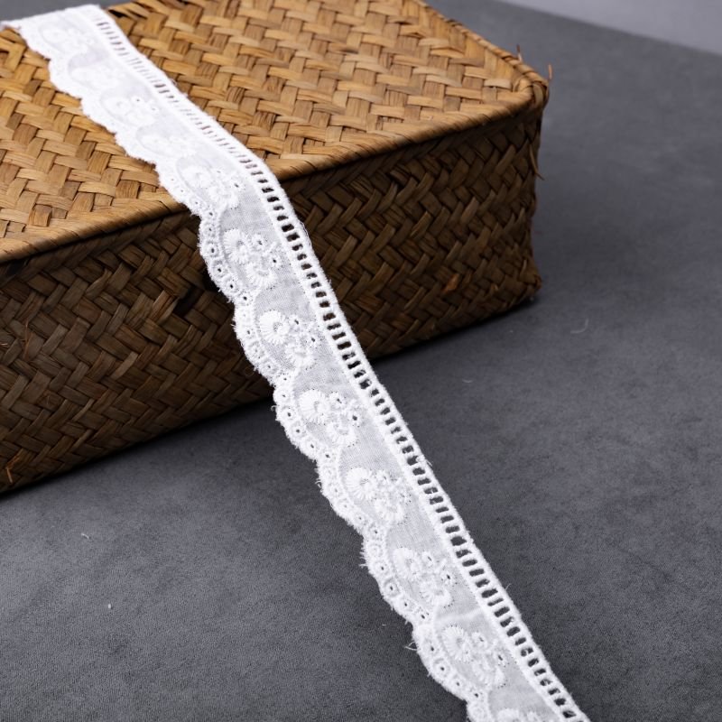 New Arrival 6cm Width White Embroidery Eyelet 100 Cotton Lace Trim For Ladies Dress