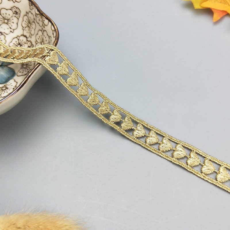 High quality wholesale sew-on embroidery gold lace trim heart-shaped lace ribbon for DIY clothing accessories skirt dress JDB56