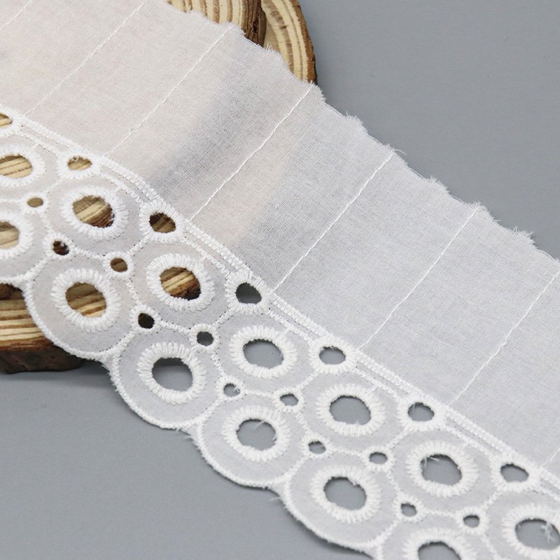Hot selling cotton lace trim embroidery 100% cotton eyelet bridal lace trim for garment