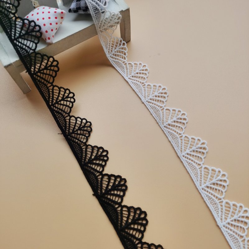 Free Sample White Border Guipure Lace Ribbon Polyester 2.5cm Width Milk Silk Embroidery Lace Trim For Clothing