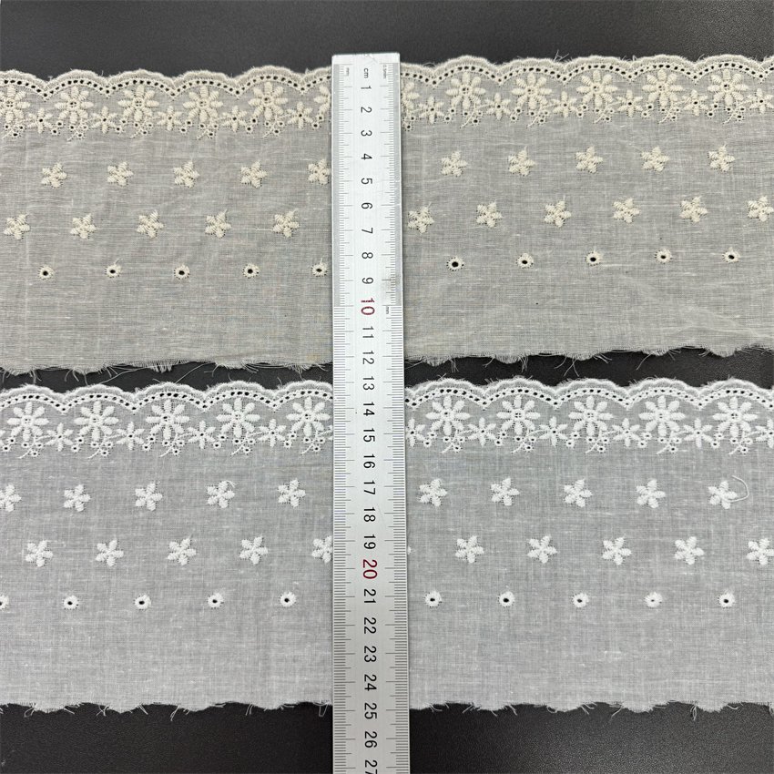 Fine woven cotton fabric carvend holes Trimming lace water soluble Embroidery border lace trim garment