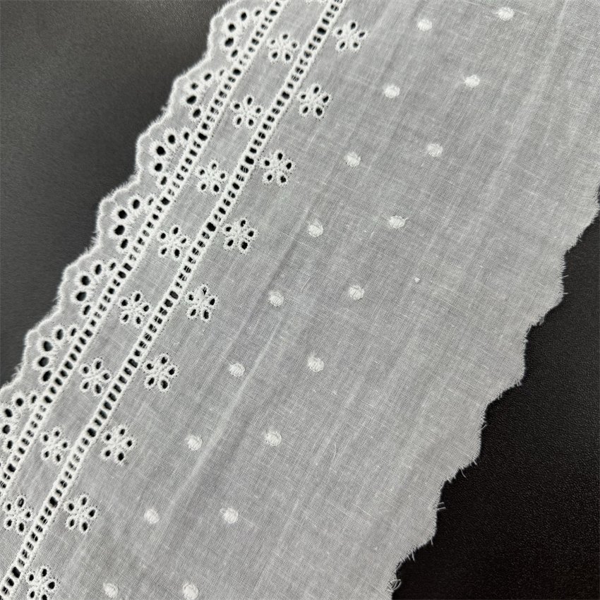Fine woven cotton fabric carvend holes Trimming lace water soluble Embroidery border lace trim garment