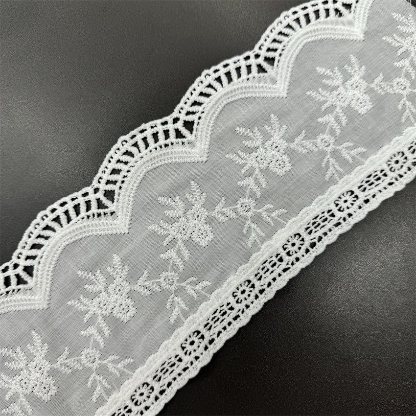 Fine woven cotton fabric carvend holes Trimming lace water soluble Embroidery border lace trim garment