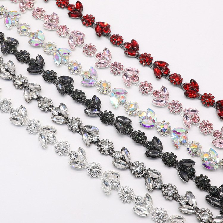 Wholesale Clothing Accessories Fabric Glass Rhinestone Flower Chain Trim Sew-On Applique Dresses Garments Belt Decoration Shoes