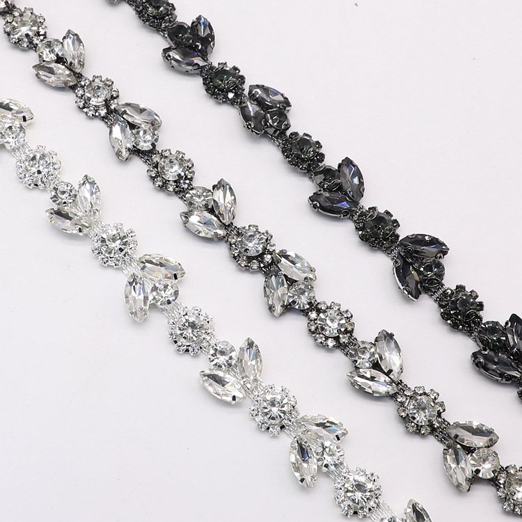 Wholesale Clothing Accessories Fabric Glass Rhinestone Flower Chain Trim Sew-On Applique Dresses Garments Belt Decoration Shoes