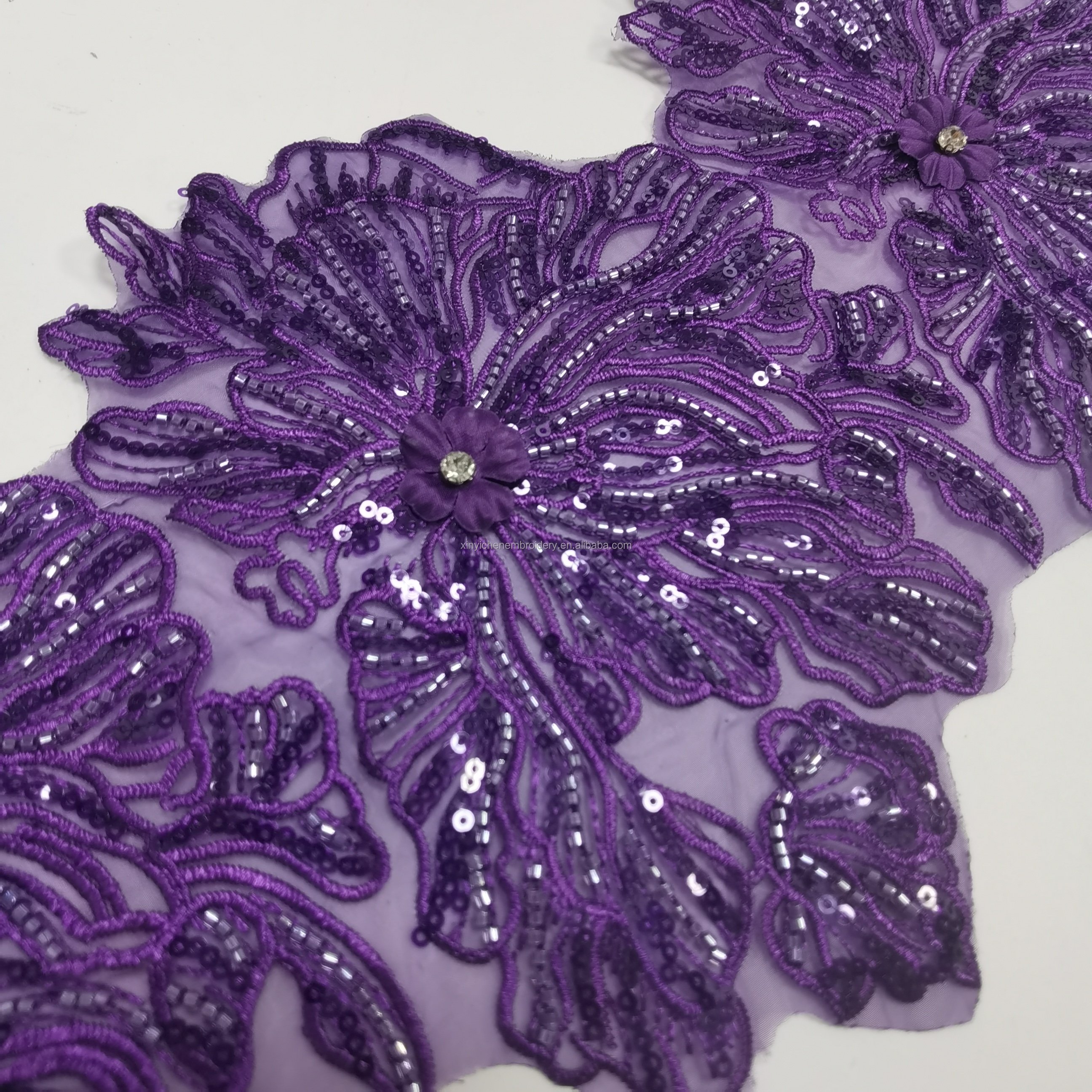 low price 3d flower lace fabric embroidery rhinestone trim border lace fabric embroidery teimming